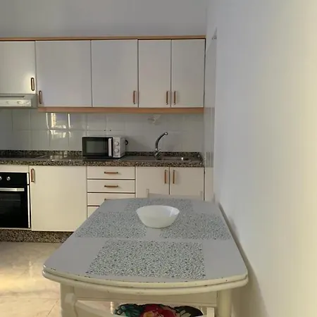 Tres Privadas 4huéspedes 4huéspedes 2huéspedes Piso A Compartir *